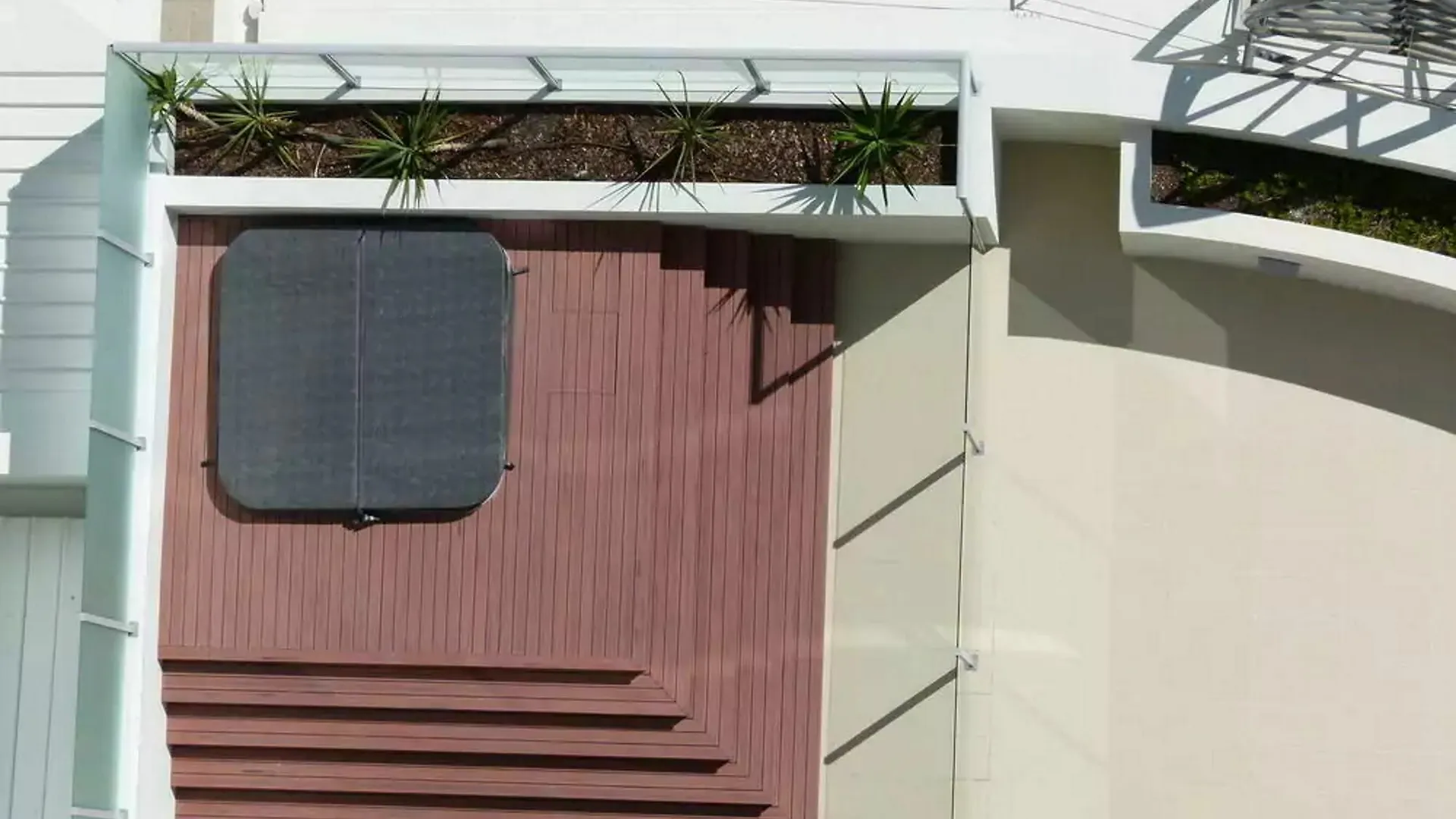 Pure Kirra Aparthotel Gold Coast